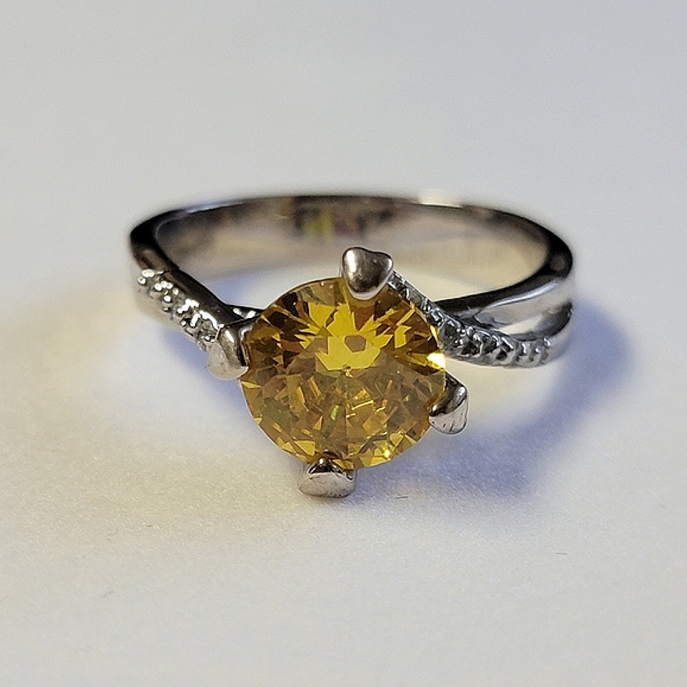 China GR Yellow Gemstone Fasion Rin